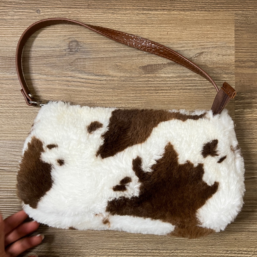 FAUX FUR COW PRINT BAG
